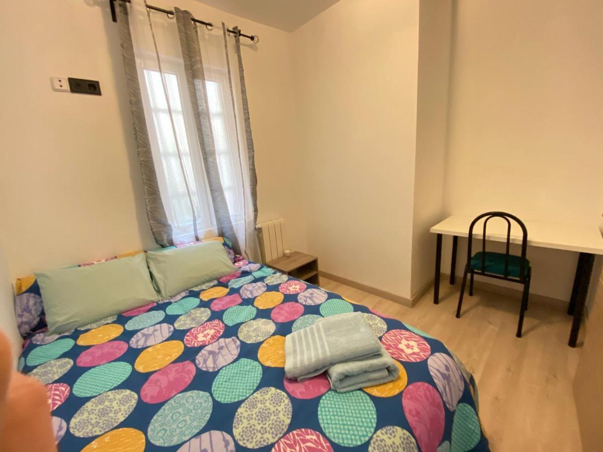 Homestay Herminiopuertas Madrid Bagian luar foto